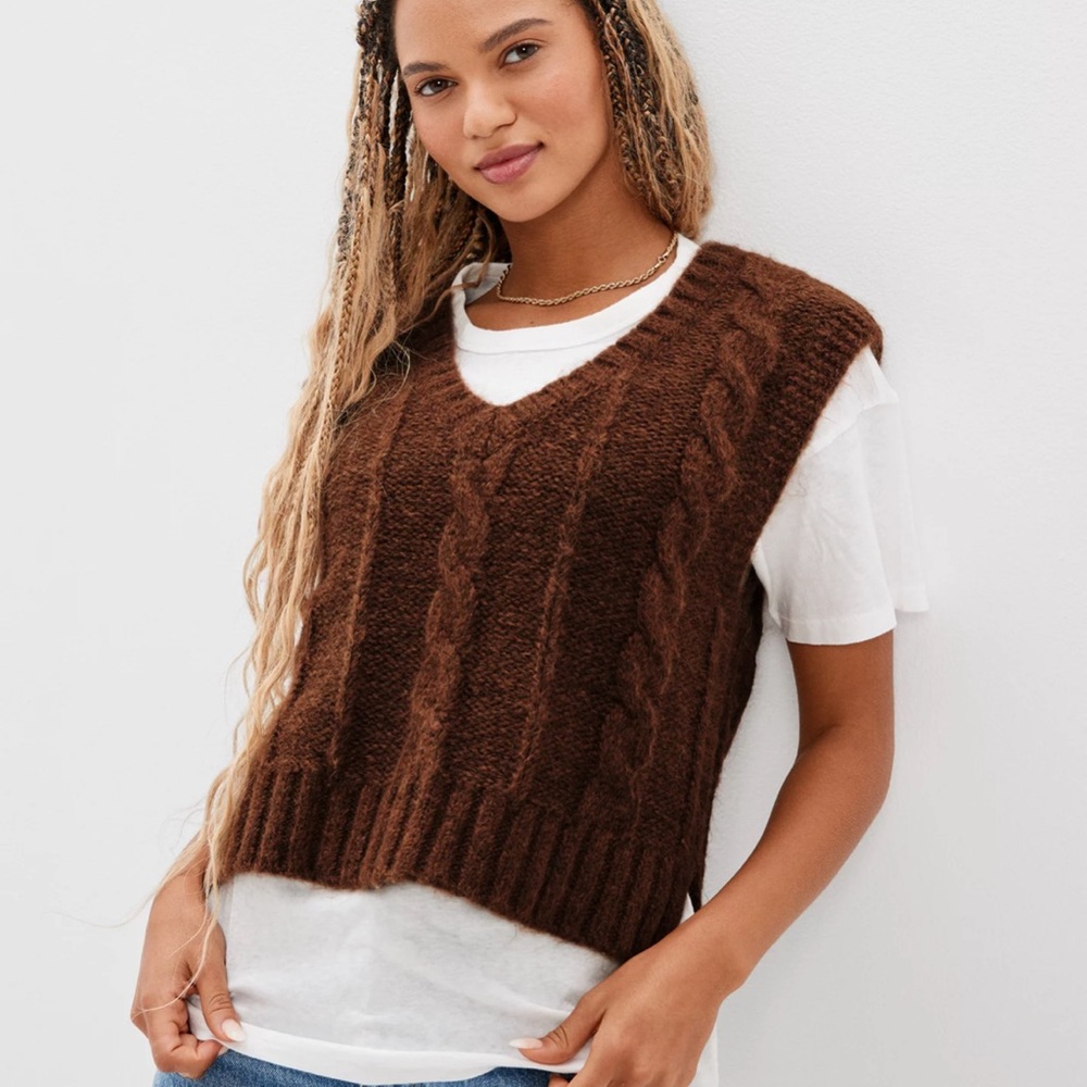 Brown Cable Knit Sweater Vest - American Eagle - Picture 2 of 6